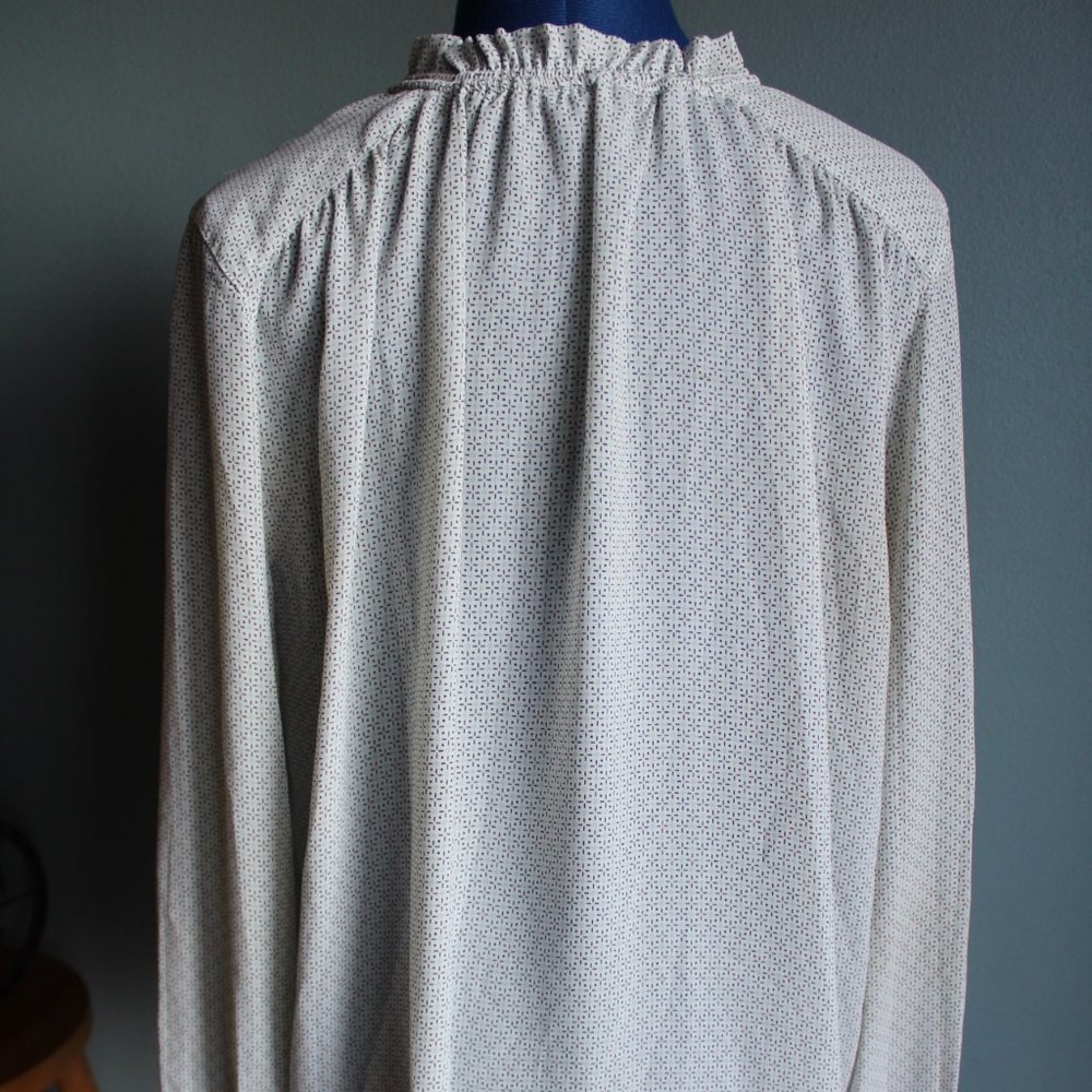 Ann Taylor Factory Women's White With Navy Pattern Tie Neck Long Sleeve Blouse ~ - Picture 5 of 8
